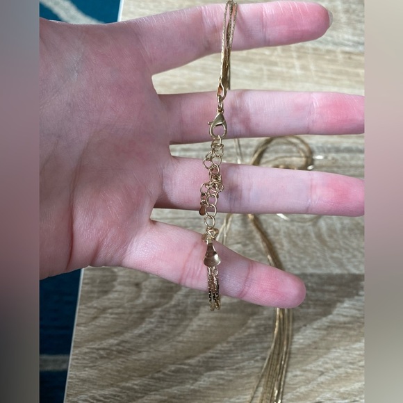 NWOT - Gold Tie Knot Dangly Necklace - Picture 4 of 5